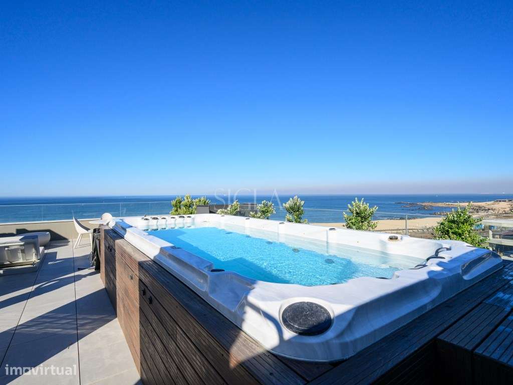 Penthouse T3 com piscina no terraço - Primeira linha de Mar-36