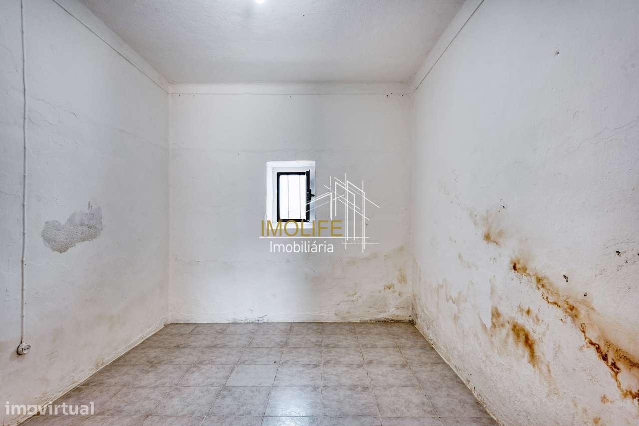 Monte das Parreiras com 2ha em Malarranha-51