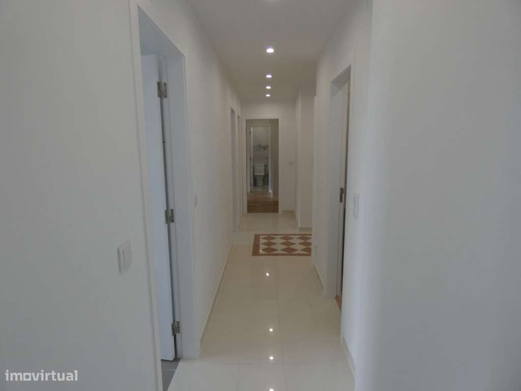 Apartamento T3 Feijó, Almada-8
