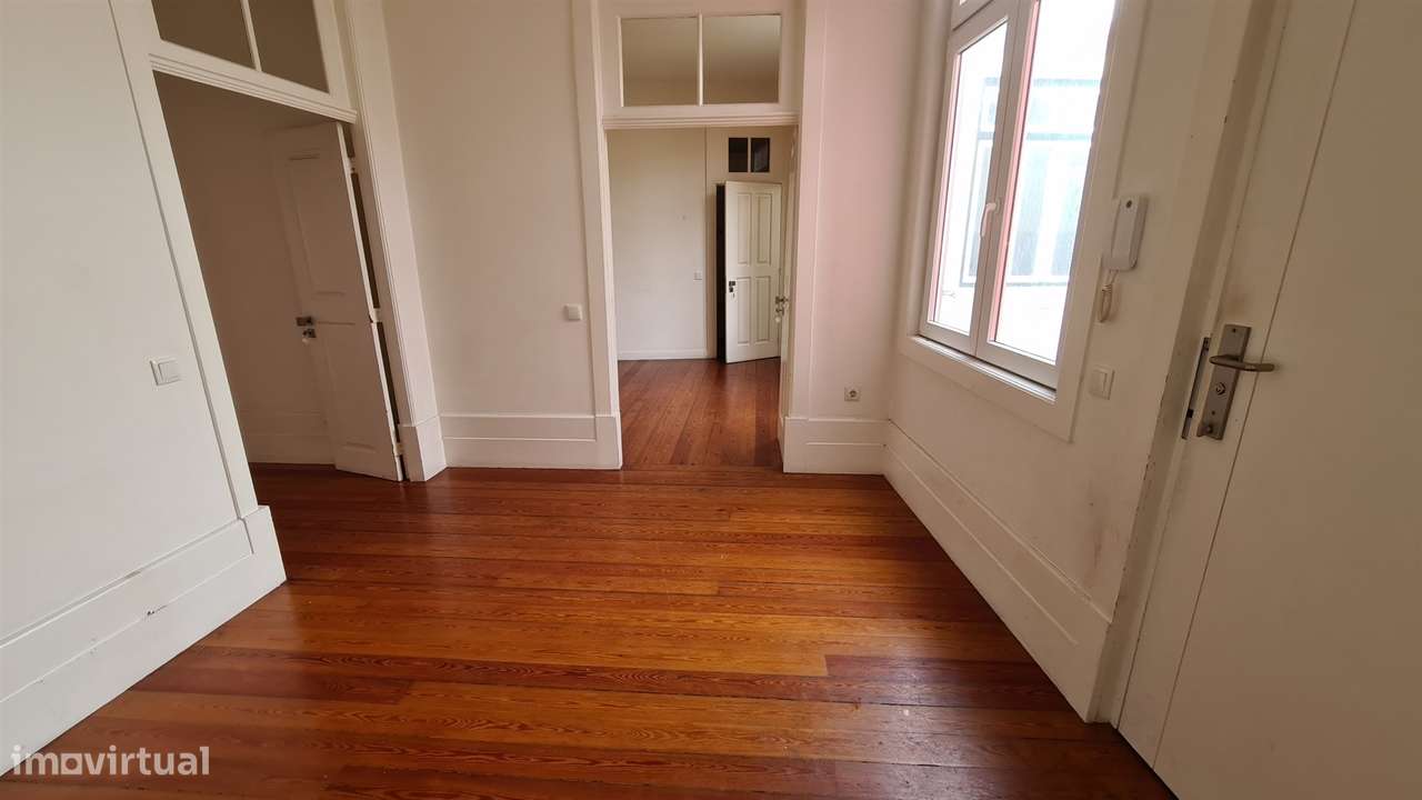 ARRENDAMENTO - Apartamento no centro da Póvoa de Varzim - Grande imagem: 5/36