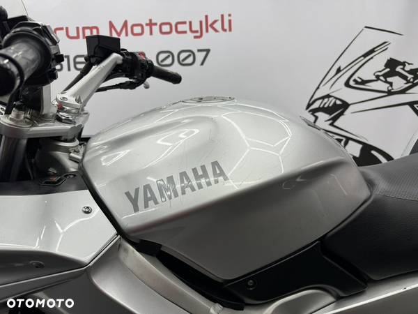 Yamaha FJR - 13