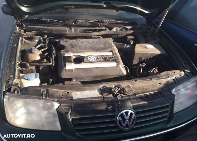 Cutie viteze 5 trepte motor 1.6 FSI Volkswagen Bora an 2004 - 1