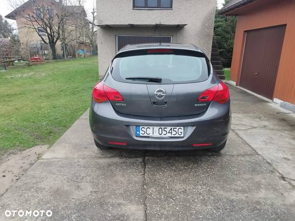 Opel Astra IV 1.6 Essentia - 4