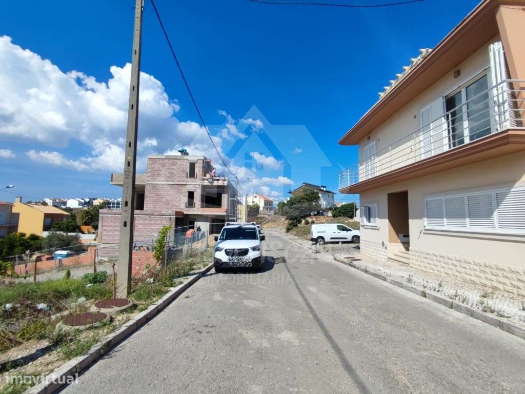 Terreno urbano no Bairro do Serro Picão, São João da Talha-15