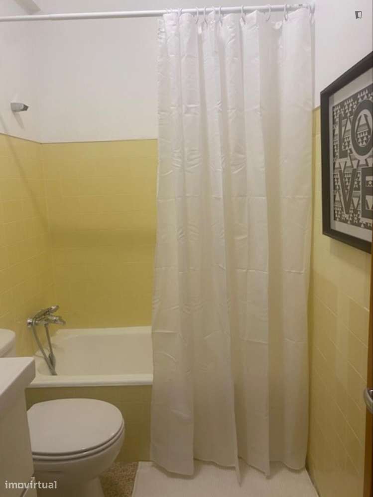 Apartamento com 1 quartos - localizado em Campolide Lisbon - Grande imagem: 4/11