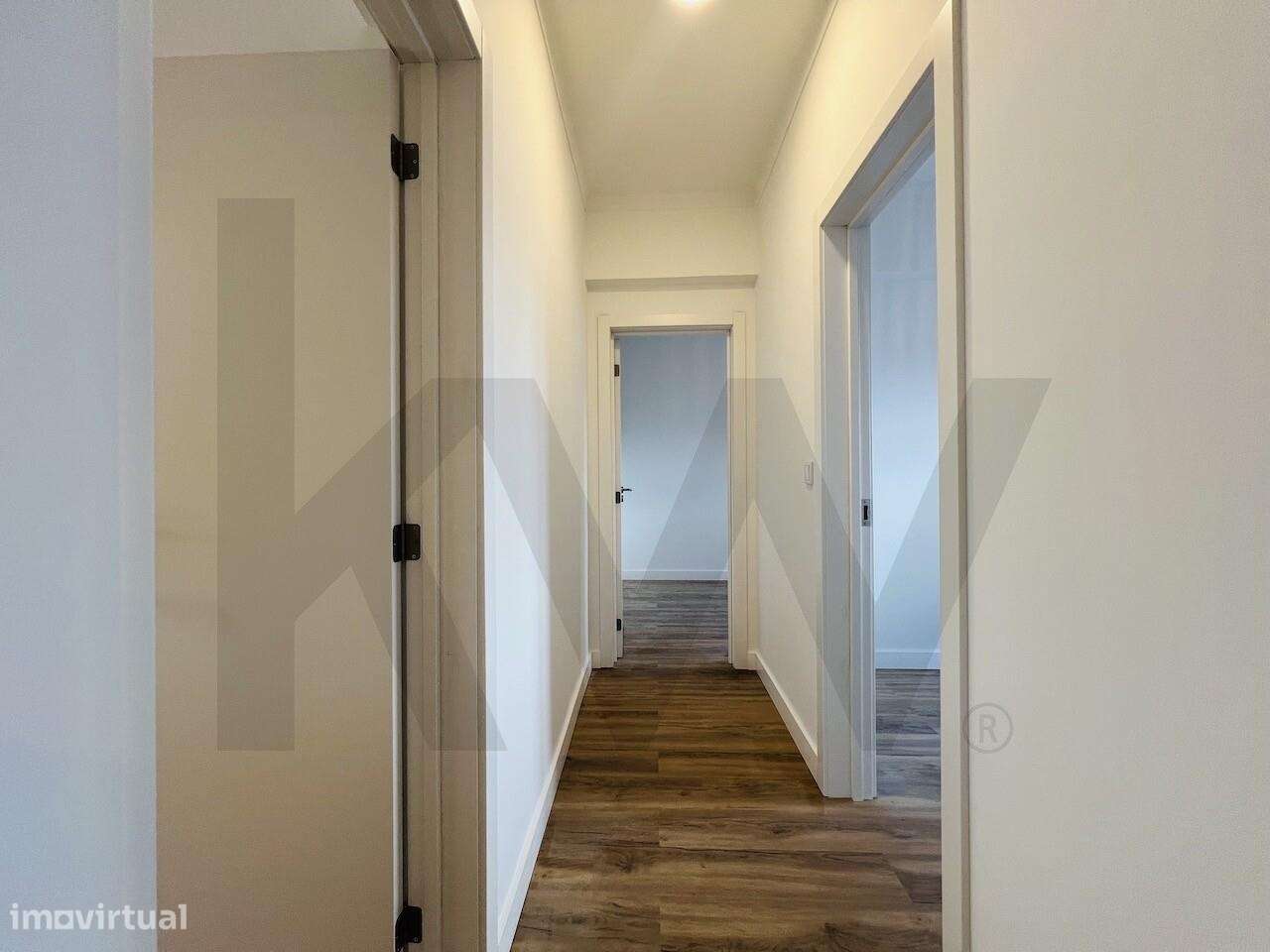 Apartamento totalmente renovado no centro do Montijo 1º andar-19