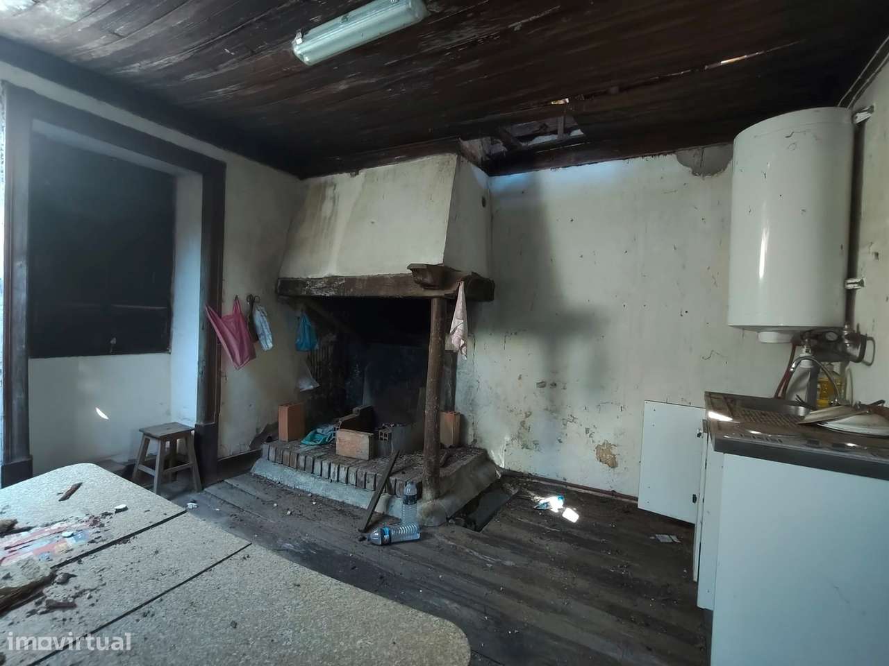 Moradia / Terreno / Poço / Colmeias / Leiria-16