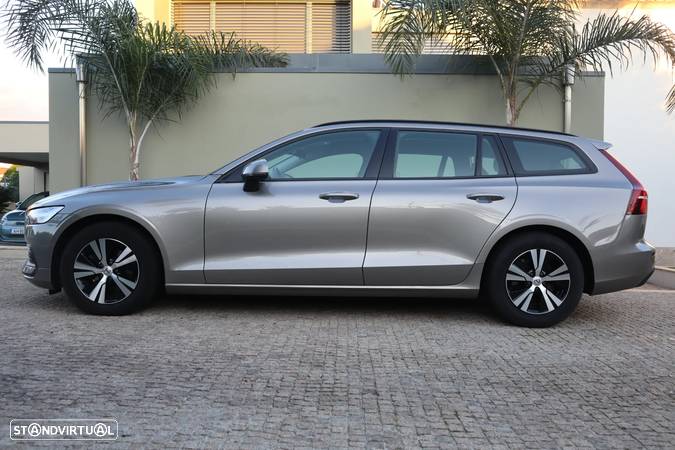 Volvo V60 2.0 D3 Momentum Plus - 27