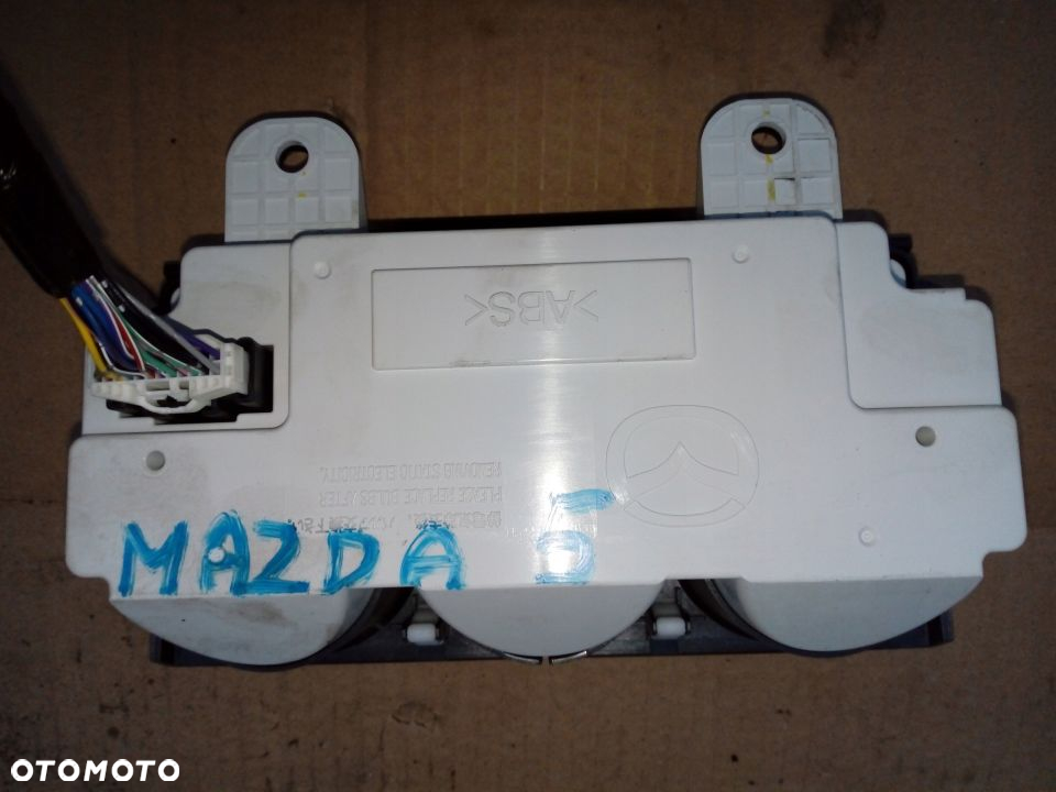 Mazda 5 panel sterowania nawiewu - 2