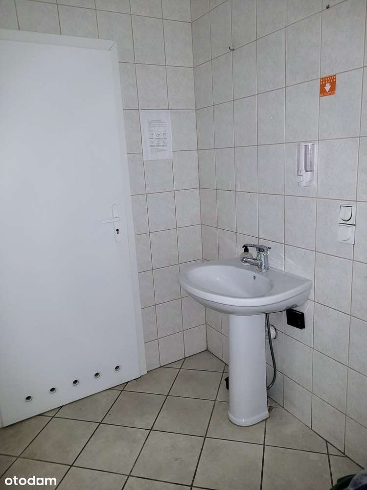 Sprzedam lokal użytkowy 122m2-11