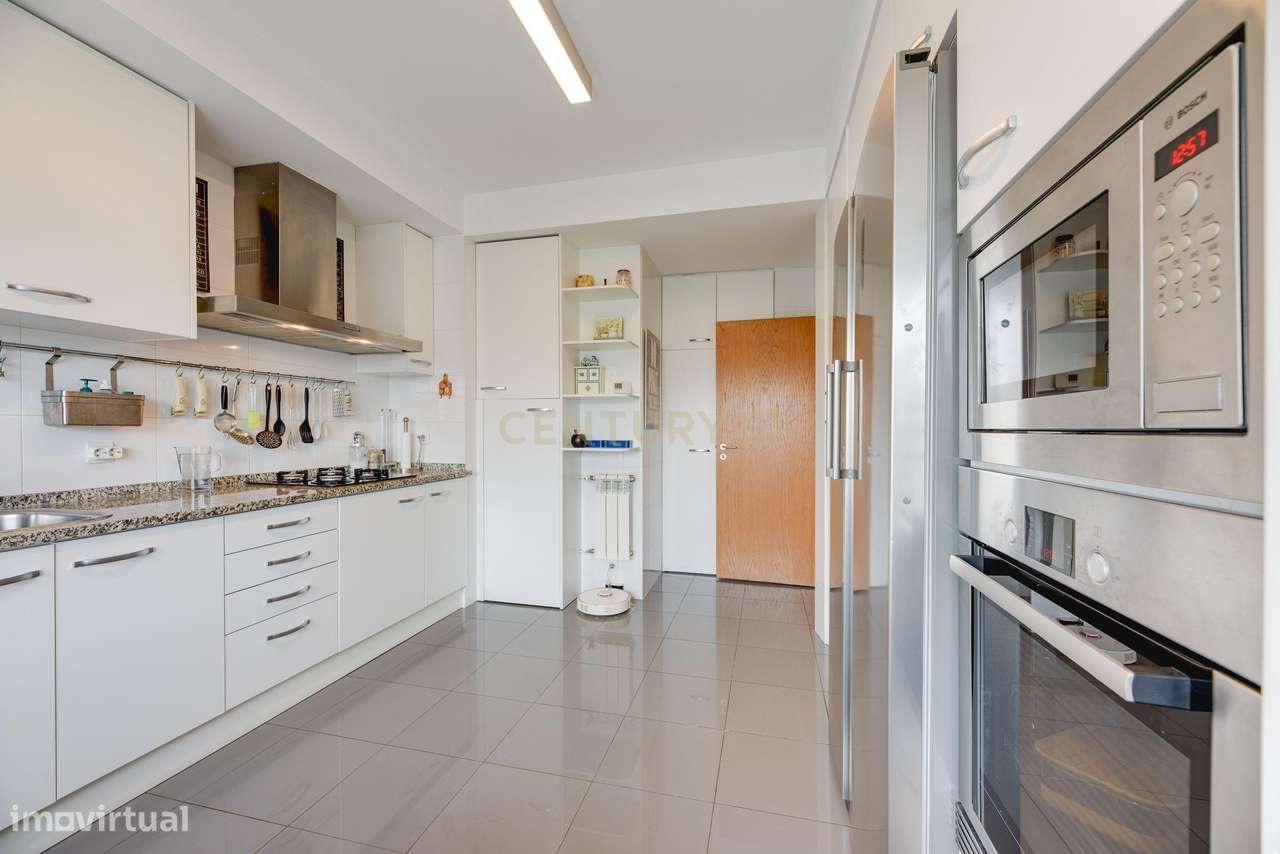 T3 Expo - Remodelado, 2 lugares de estacionamento e arrecadação-15