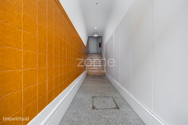 Apartamento T2 para Venda – Junto ao Coliseu do Porto-17