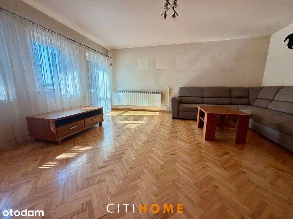 * Przestronny, zadbany dom dla dużej rodziny *-9
