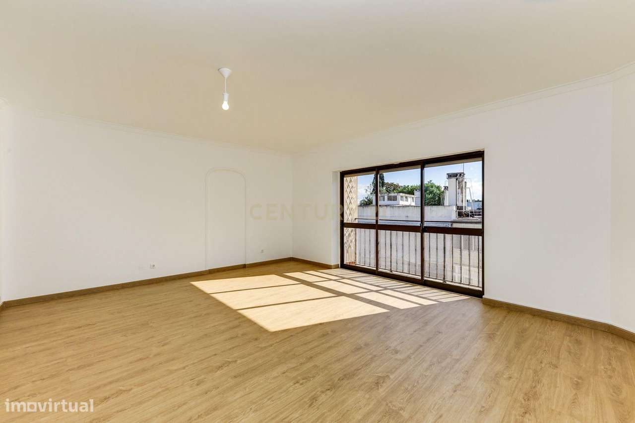 Arrenda T2 com elevador e garagem, Campo de Ourique, Estrela, Largo do - Grande imagem: 5/21