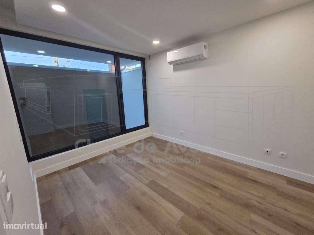 Moradia unifamiliar geminada T3, de 2 pisos, com garagem, anexos e ...-41