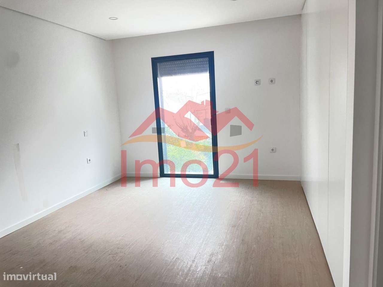 T2 Duplex com Terraço novo em Esgueira-12