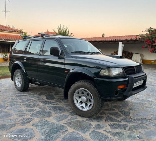 Mitsubishi Pajero Sport 2.5 TD GLS - 2