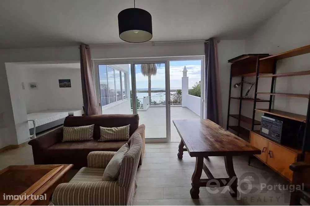 Arrenda-se Grande Moradia T3 com Jardim, Próxima à Praia da Fábrica - Grande imagem: 4/34