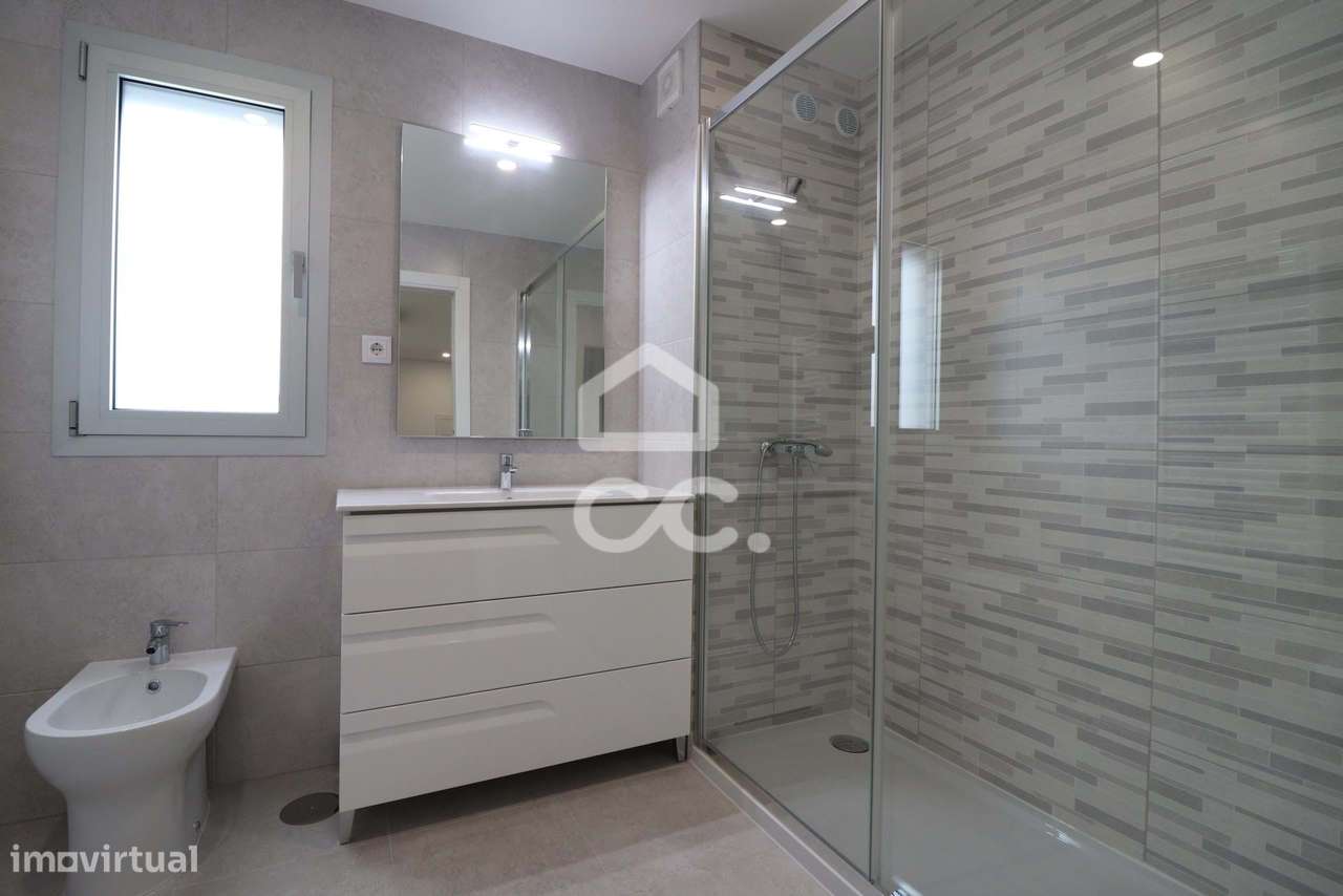 Apartamento T2 com garagem novo em São Martinho do Bispo - Grande imagem: 5/14