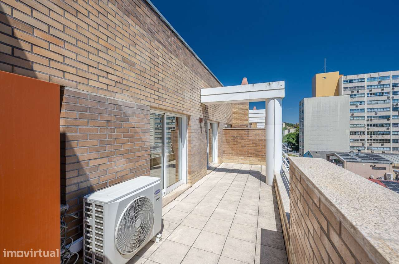 Penthouse T2 Matosinhos em Condomínio fechado com Garagem e Arrumos-20
