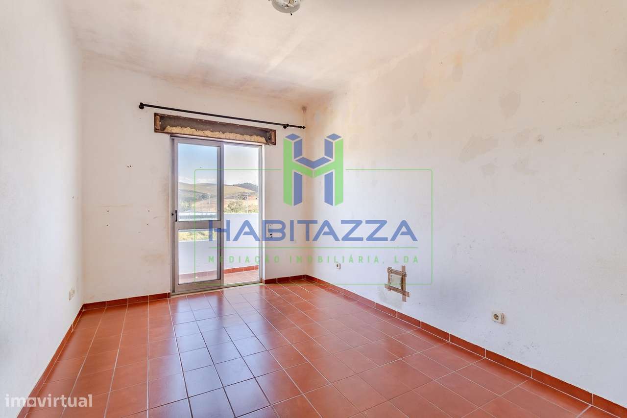 Moradia T3 com garagem e Vistas Desafogadas sobre o Campo, em Bensafri-22