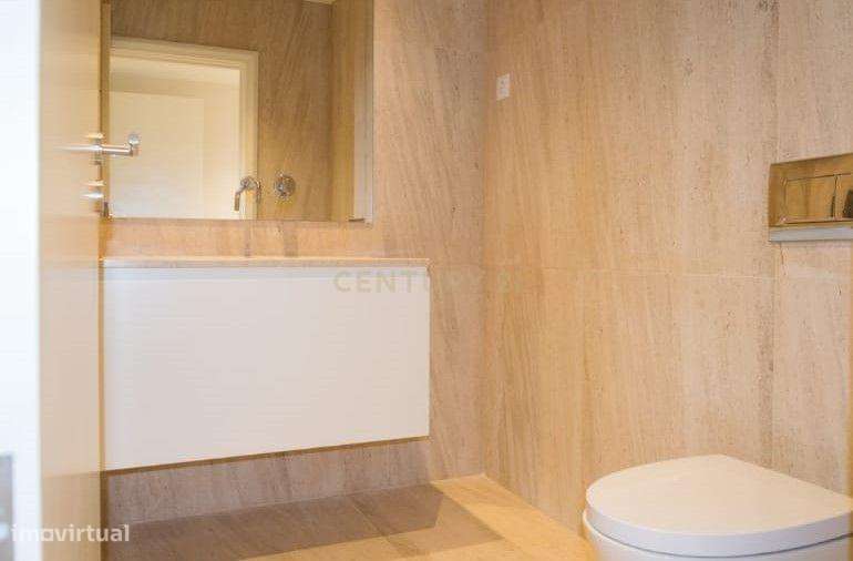 Luxuoso Apartamento T3 nas Torres das Amoreiras, Lisboa-23