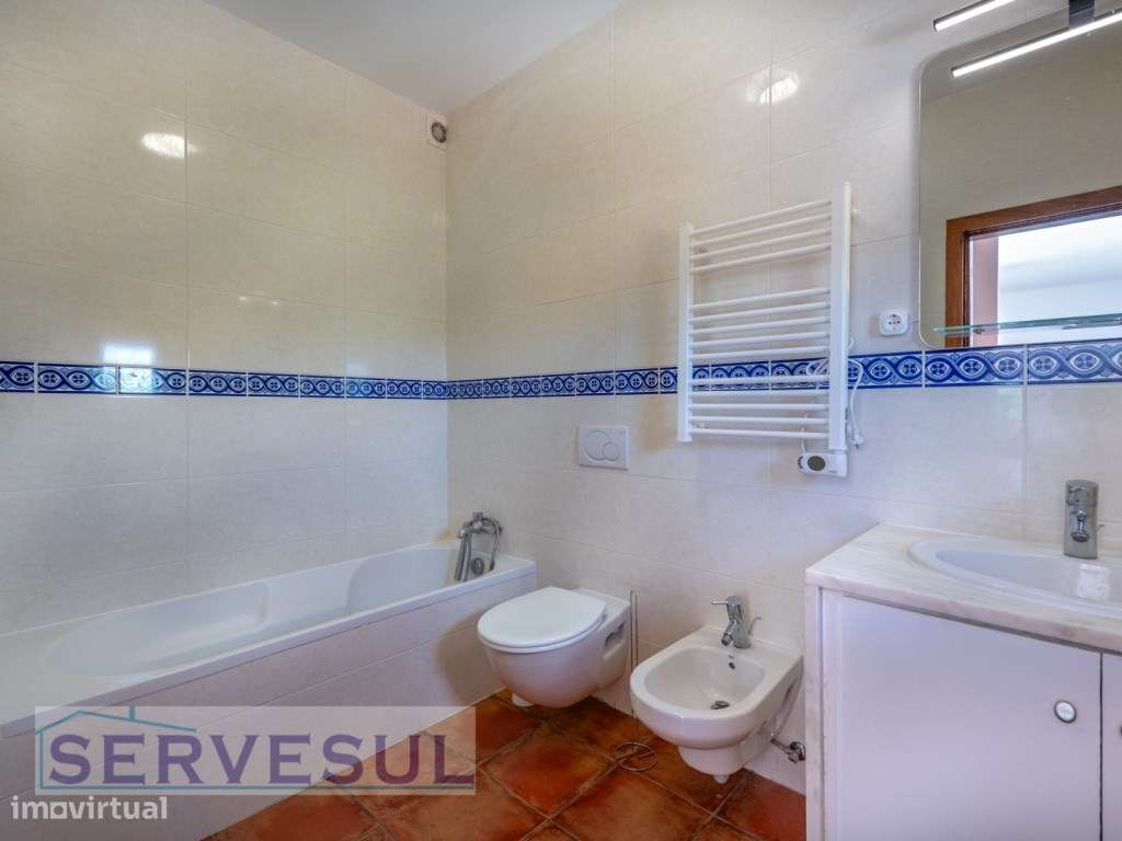 Luxuosa Moradia de luxo de 2 andares composta por 4 quartos, com um...-38