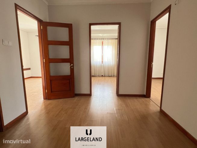 Apartamento T3 + 1 - Pedrouços-4