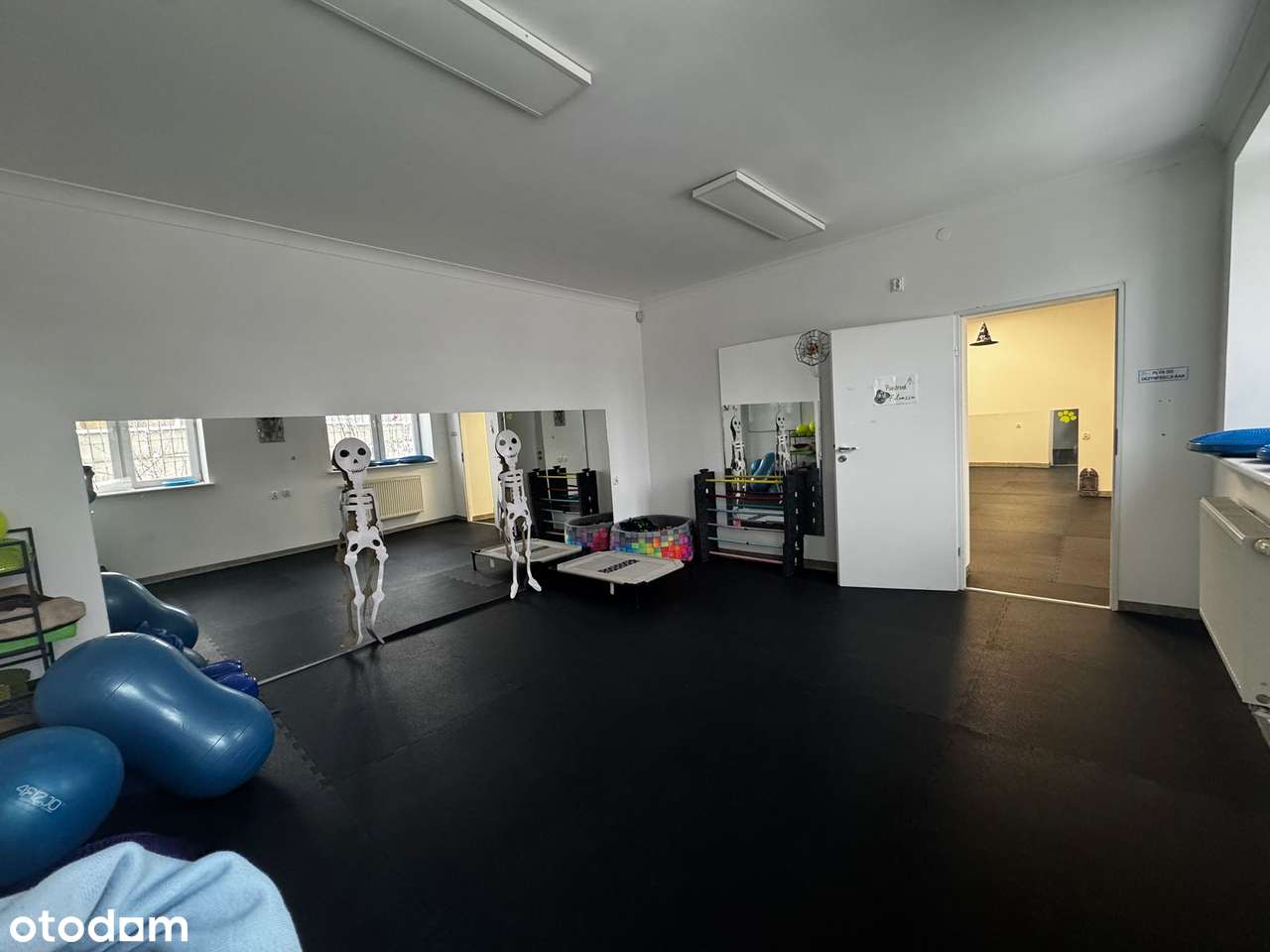 Lokal 200 m2 ok.. Turystycznej - Pełny obrazek: 4/6