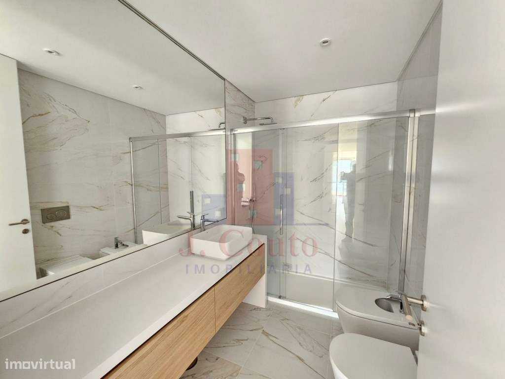 Apartamento T2 Novo com Vista para a Baía de São Martinho do Porto-15