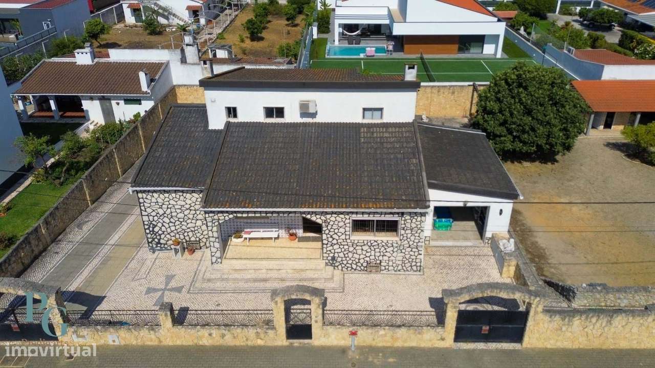 Moradia, 350 m², Fernão Ferro - Grande imagem: 3/56