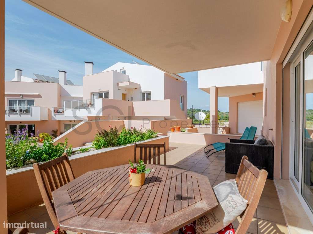 Apartamento T2 com piscina privativa em Burgau.-31