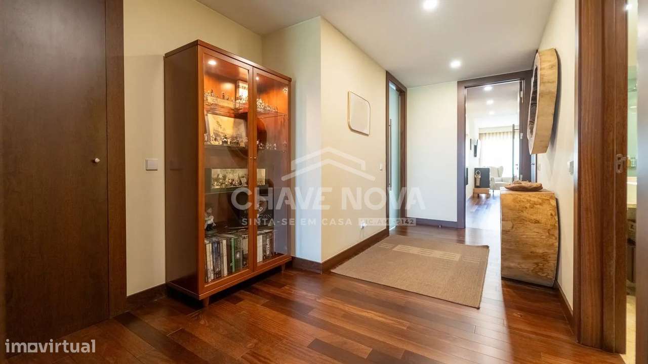 PS - Excelente Apartamento T3 em prédio Lake Towers, Vila Nova de Gaia-17