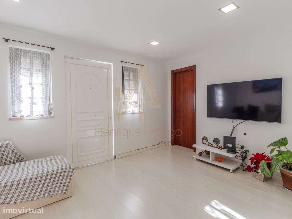 Moradia típica T4 na vila de Sesimbra - Grande imagem: 3/18