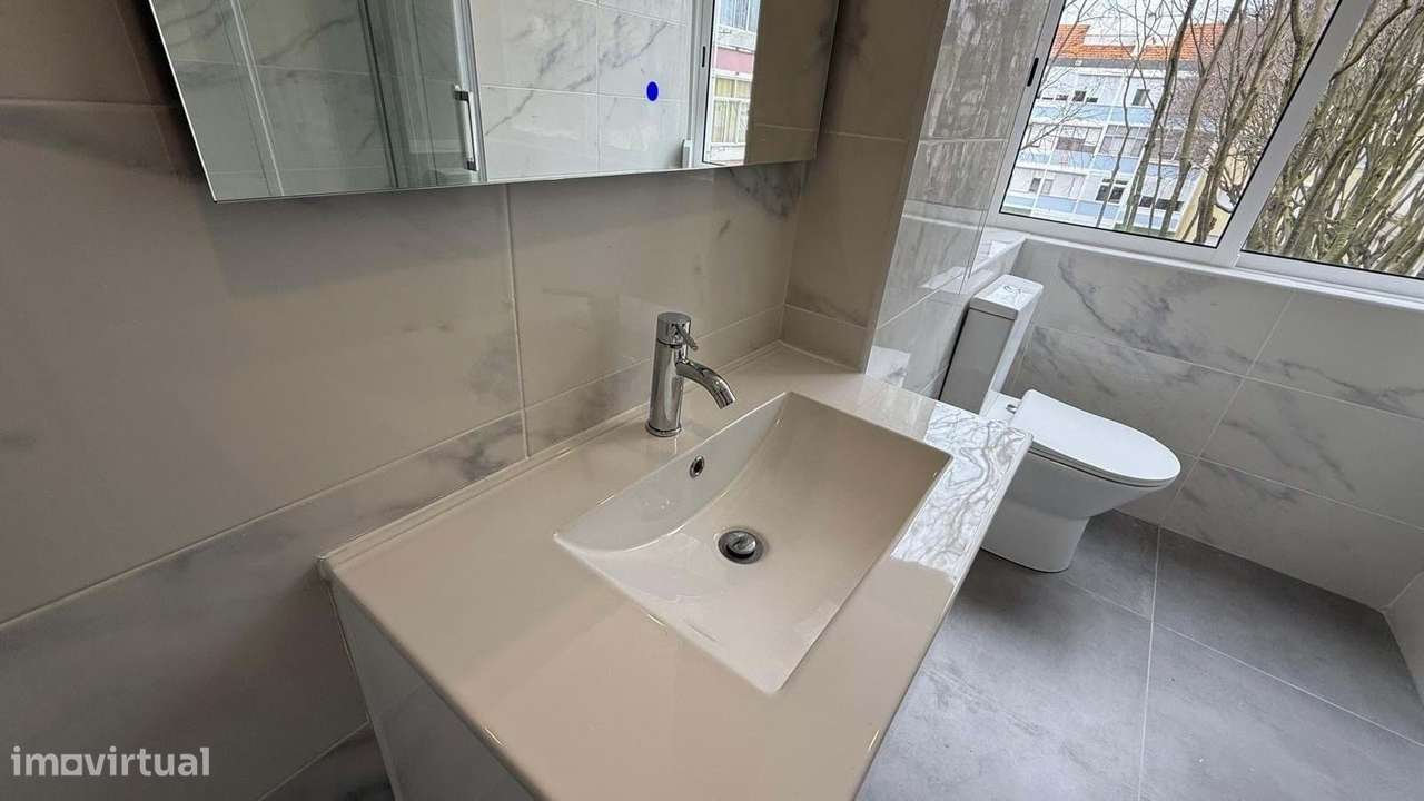 T1 Damaia | Renovado | Central-7