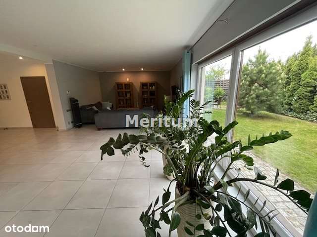 Dom wolnostojacy 5 pokoi garaż na 2 auta-10