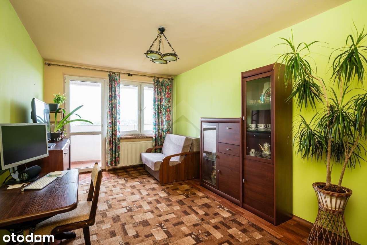 42 m2 - 2 pokojowe mieszkanie z osobną kuchnią obok pętli autobusowej!-2