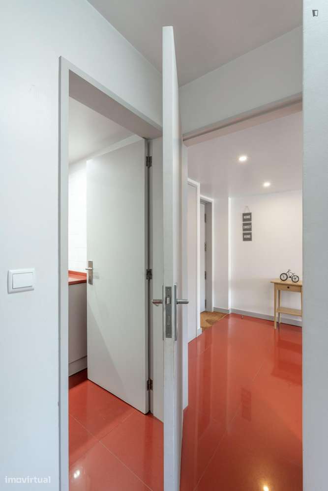 Apartamento com 1 quartos - localizado em Santo Ildefonso Porto - Grande imagem: 2/10