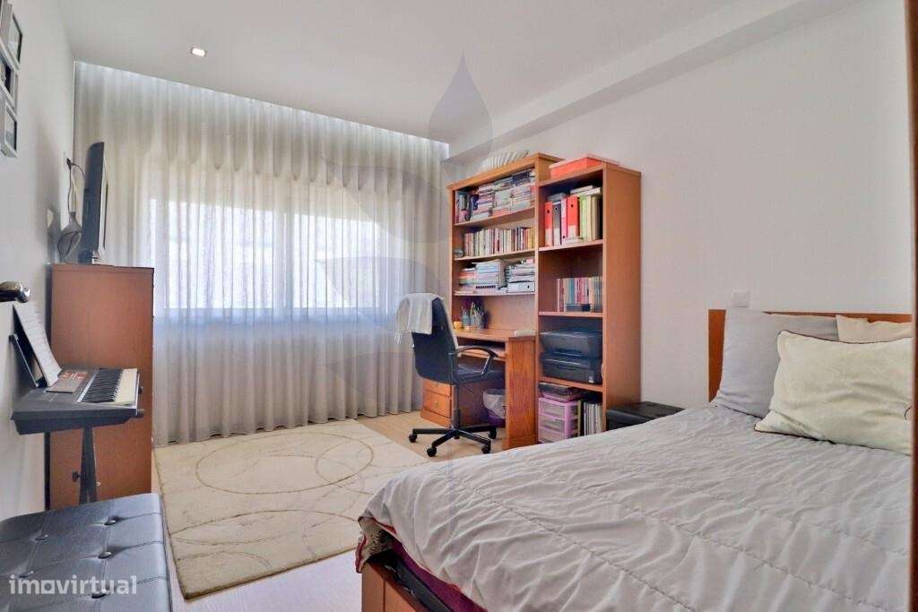 Apartamento T4 na freguesia de Lamaçães-13