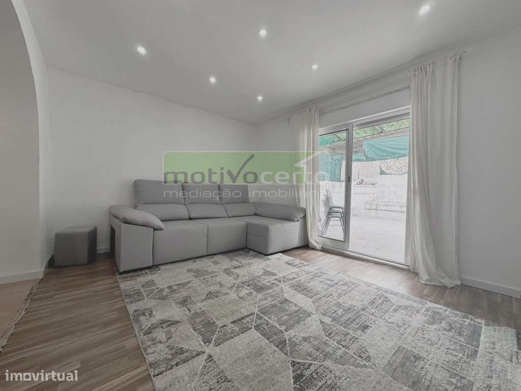 T1 em Queluz, Sintra. Com Terraço e Perto da Estação da CP - Grande imagem: 4/18