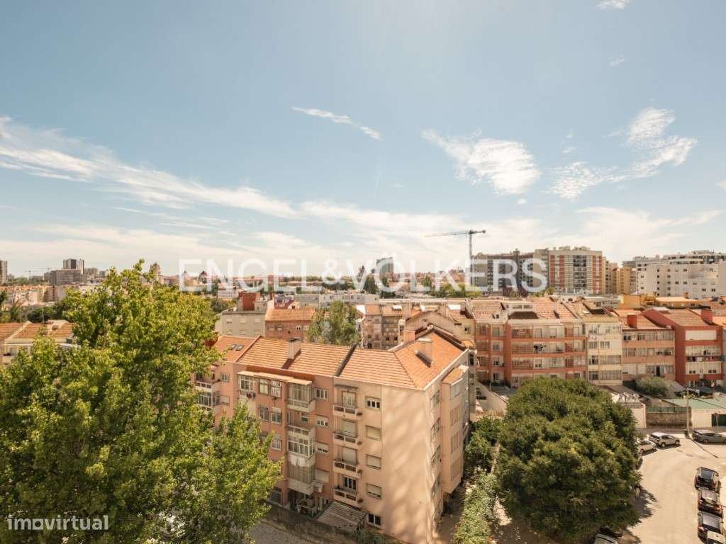 Apartamento com vista panorâmica em Alvalade-9