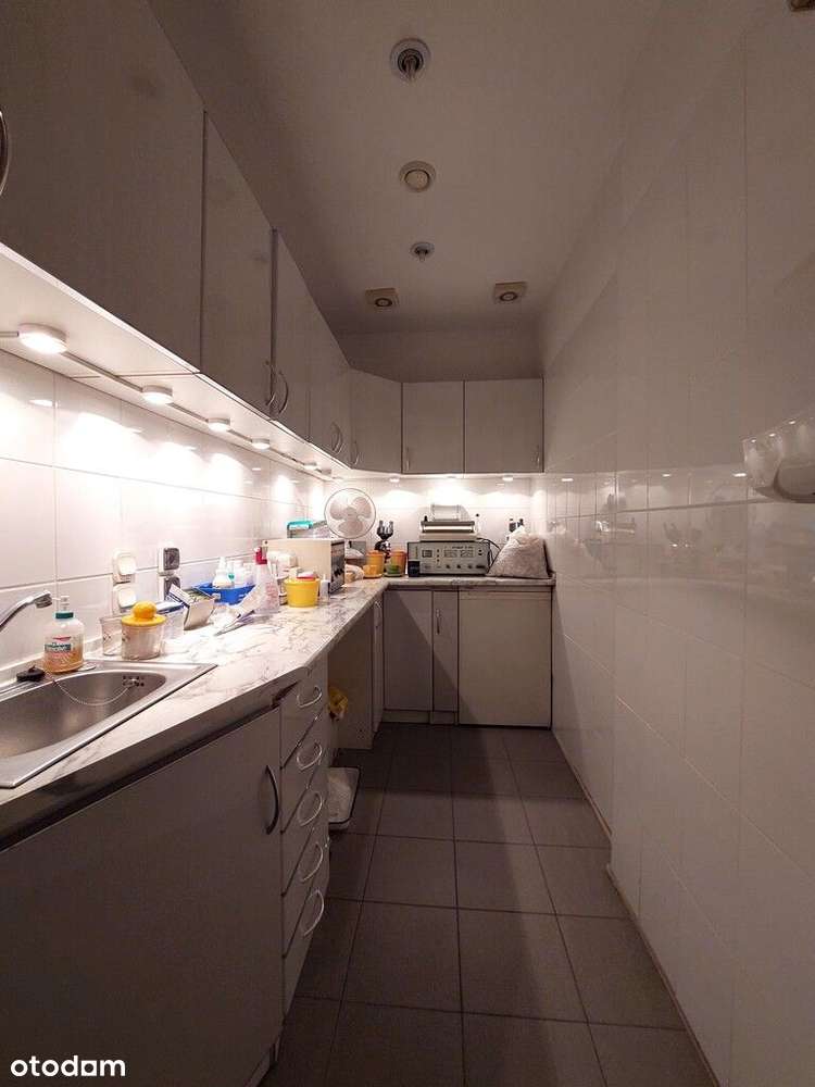 Lokal nie tylko pod działalność medyczną-11