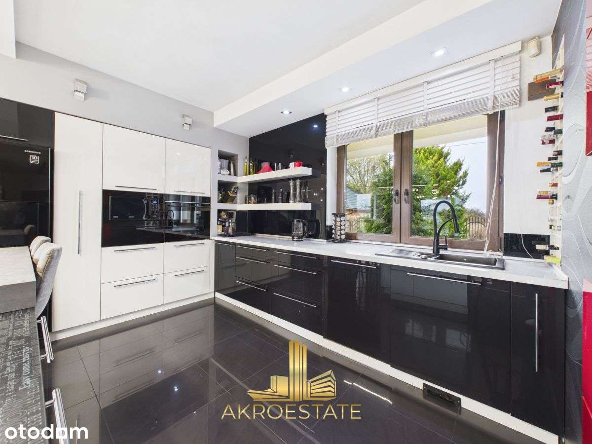 Elegancki i przestronny dom rodzinny!-8