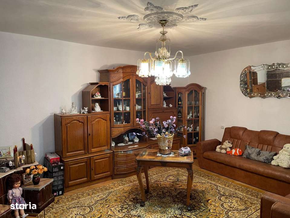 Casa P+M cu toate utilitatile si teren de 468mp in Bariera Valcii - Imagine principală: 5/10