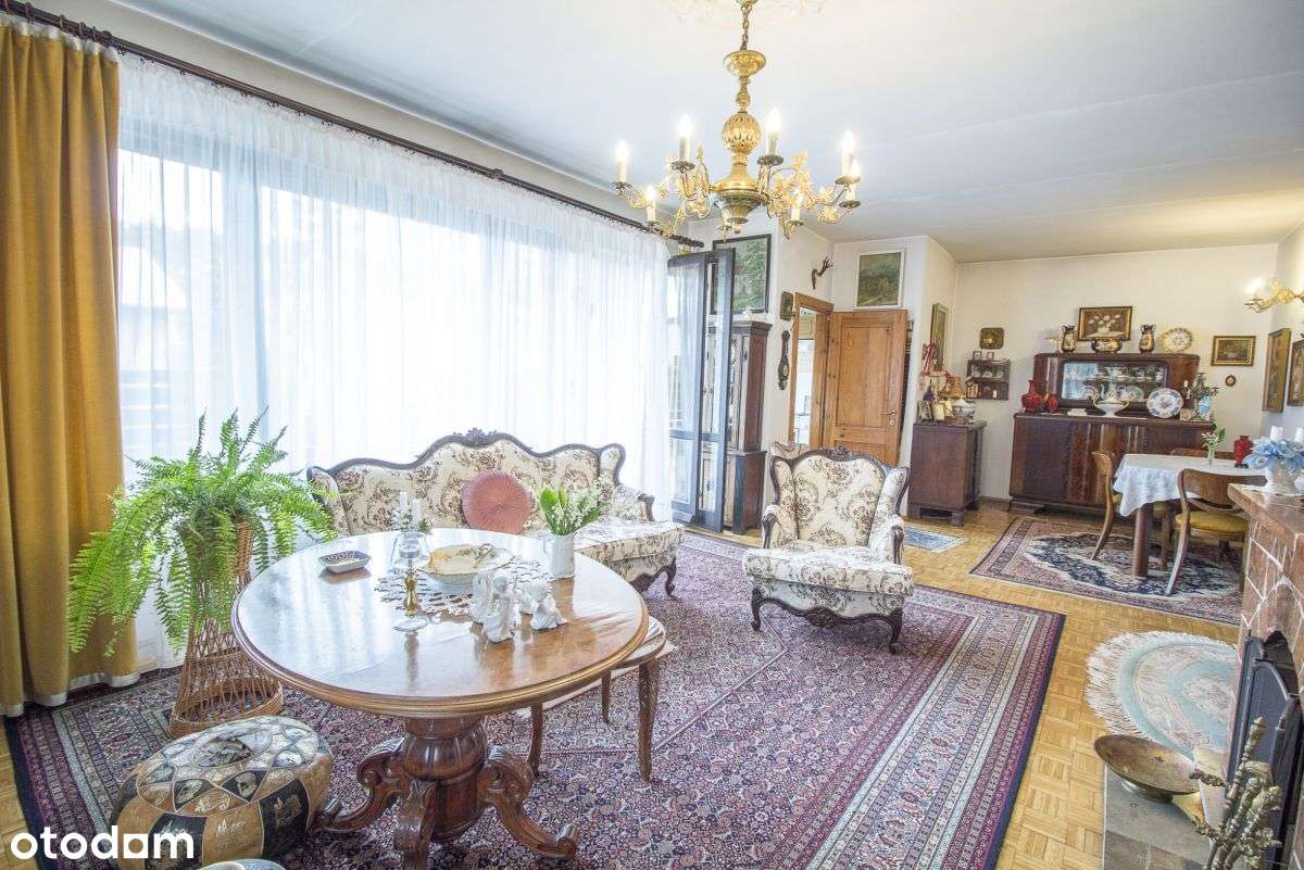 Urokliwy dom, obok Lasek Marceliński, garaż-2