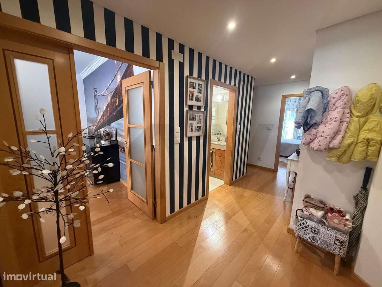 Sonho nas colinas do cruzeiro t2 - Grande imagem: 5/28