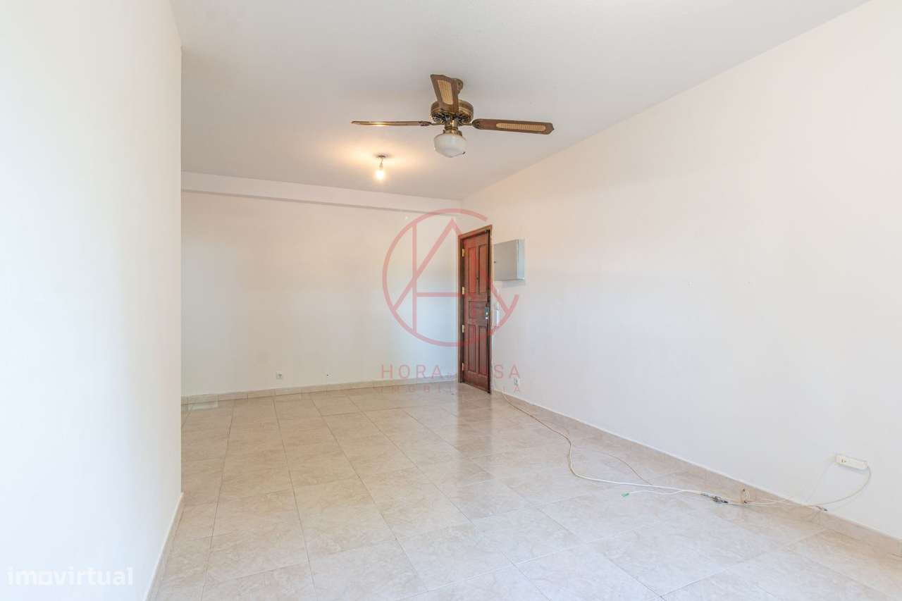 APARTAMENTO T3 1º andar c/ elevador - Sto Antonio da Charneca-9