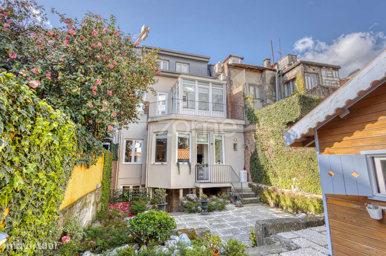 Moradia de Charme T4 Renovada na Praça do Marquês - Grande imagem: 3/46