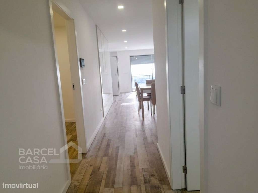 Exclusividade e Conforto no Coração de Barcelos: T2+1 Moderno e Imp...-7