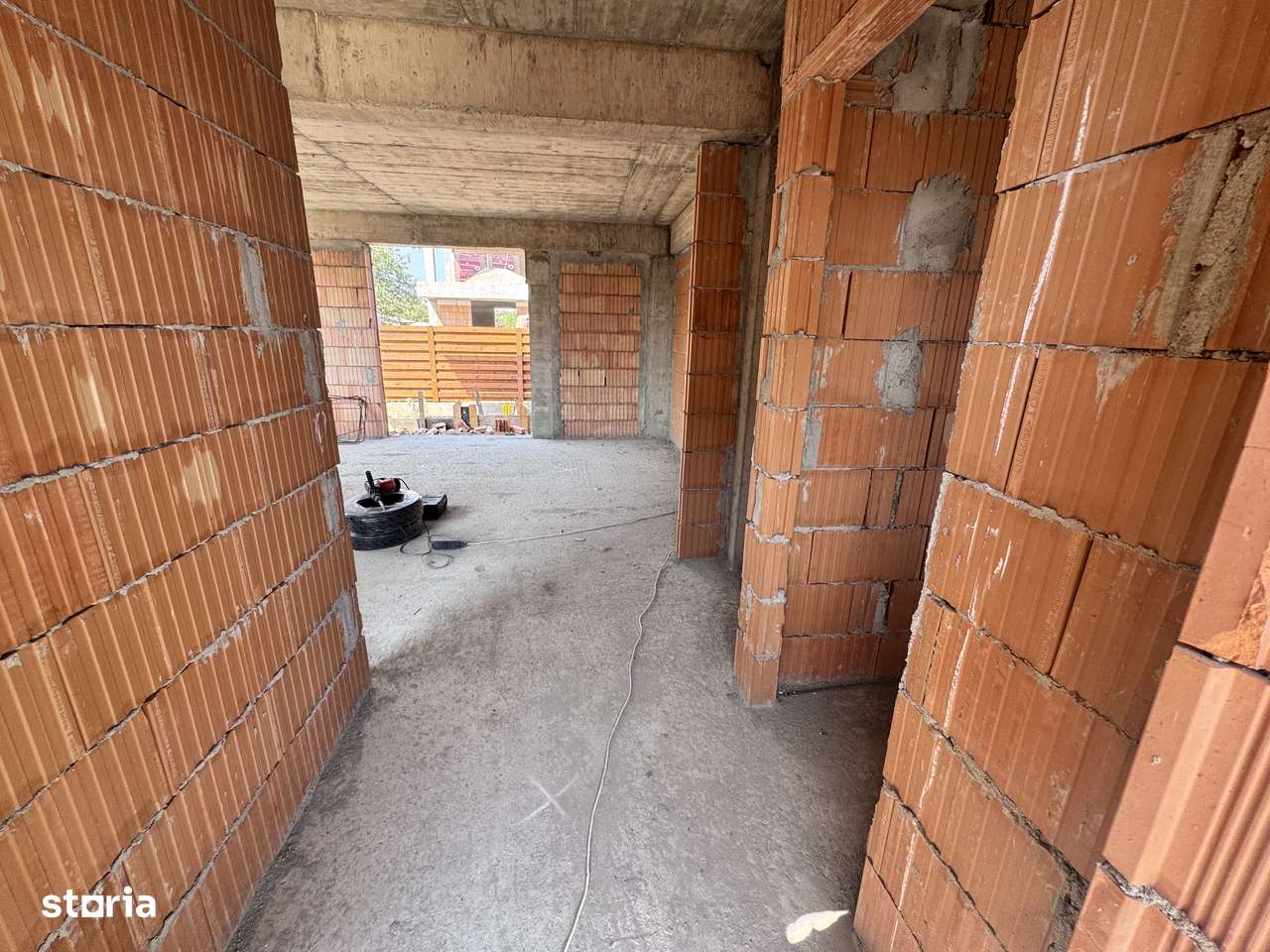 Casa P+1+Pod. 3 cam. Util 110mp. Teren 237mp - Imagine principală: 5/20